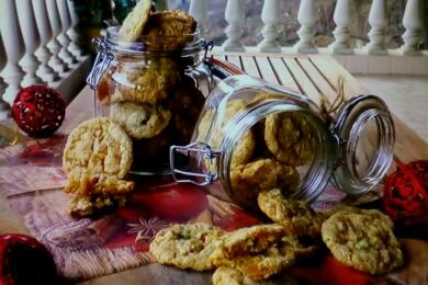 Колесни бисквитки с овесени ядки и сушени плодове