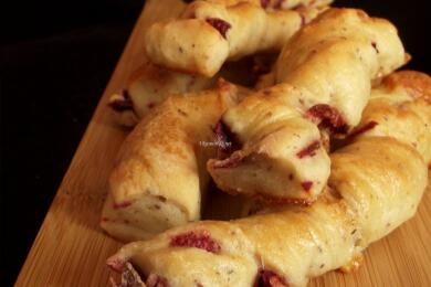 Пурички с червено цвекло и сирене Бри