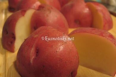 Задушени пресни картофи