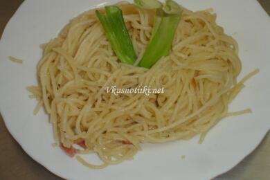 Спагети "четири сирена"