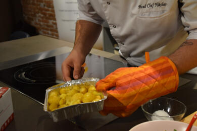 Запечени картофи с Билкова Сол