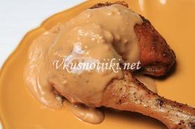 Кокошка със сос