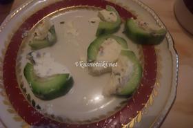 Пълнени краставици със сирене