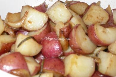 Пикантни картофи на фурна