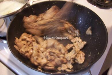 Свинско с аспержи