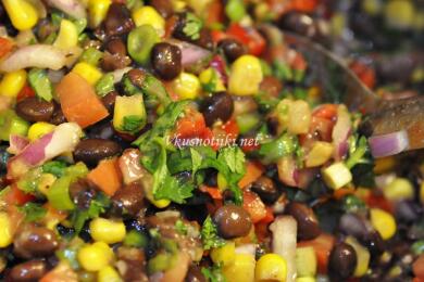 Салата с боб