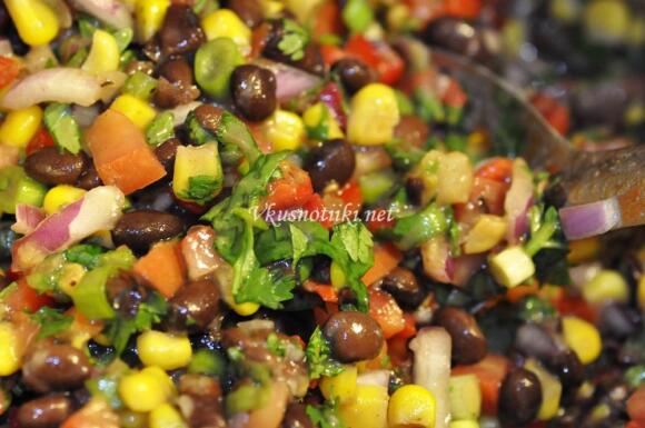 Салата с боб