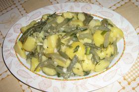 Картофи и зелен фасул с копър и чесън