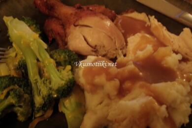 Задушено пиле с картофено пюре