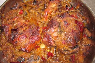 Свинско печено с лук