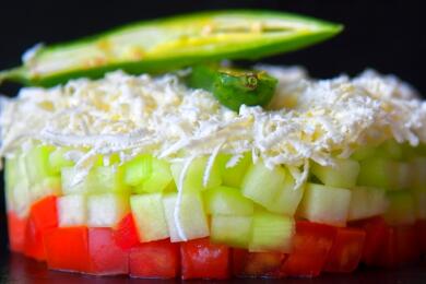 Празнична шопска салата