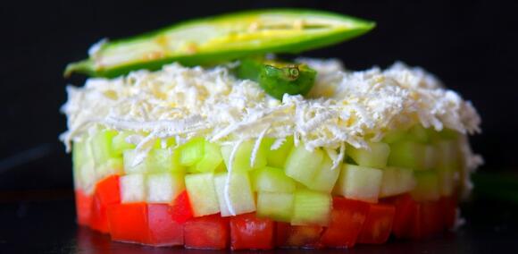 Празнична шопска салата