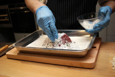 Телешко бон филе в морска сол