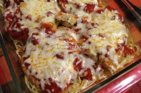 Панирана пилешка пържола с шунка, гъби и  кашкавал