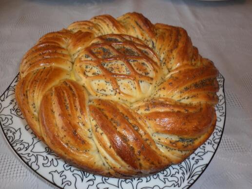 Празнична питка с мак