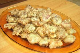 Панирани рулца от печени пиперки и сирене