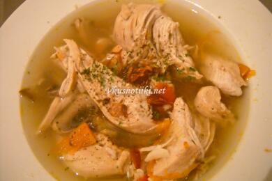 Вкусна пилешка супа