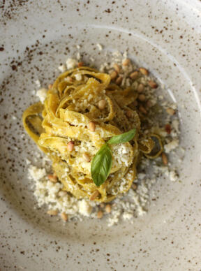 Талиателе с кедрови ядки на Spagetti Kitchen