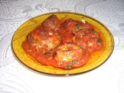 Замразена риба на фурна с доматен сос