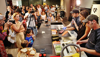 Vkusnotiiki.bg на изложението ИНТЕРФУД & ДРИНК с приятелите ни от ASIS FOODS