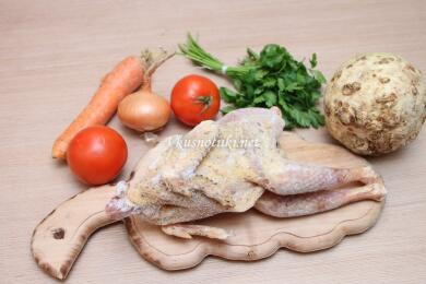 Задушено пиле със зеленчуци
