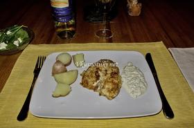 Бяла риба на скара с орехов сос