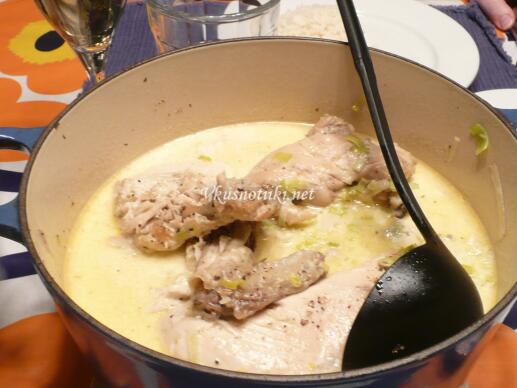 Пиле с праз и сметана