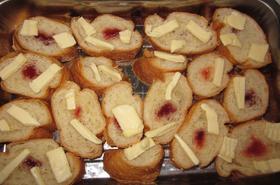 Десерт с кроасани