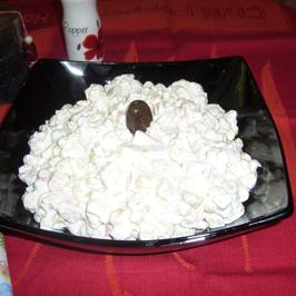 Салата от рибни ролца от раци