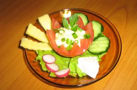 Ордьовър с пълнен домат