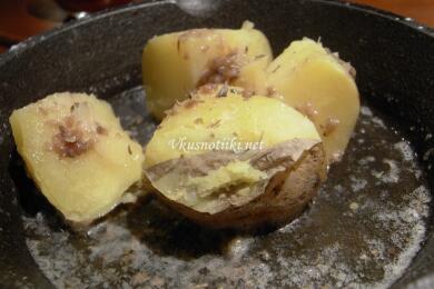 Задушени пресни картофи