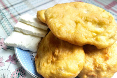 Пухкави мекички от домашно тесто