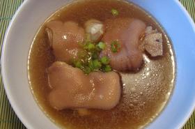 Пача от свински крака, уши и опашка