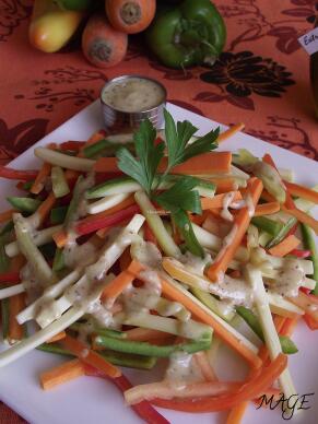 Шарена салата с дресинг от горчица