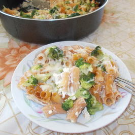 Макарони с броколи и сметана