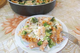 Макарони с броколи и сметана