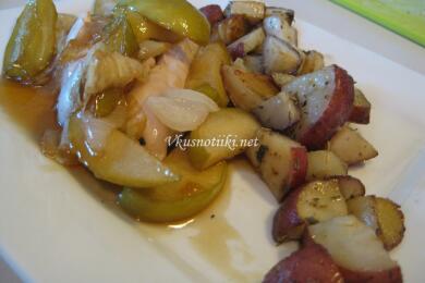 Пиле с ябълки