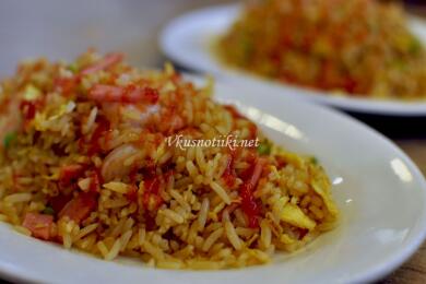 Домати с ориз на фурна