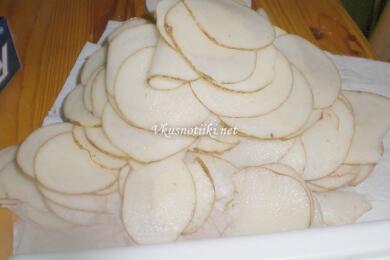 Картофи с мляко и сирене на фурна