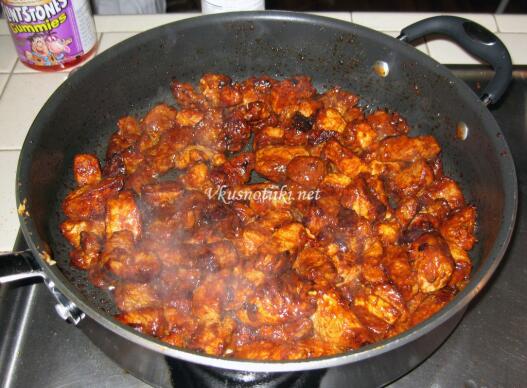 Свинско със сухи чушки