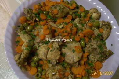 Пиле с маслини