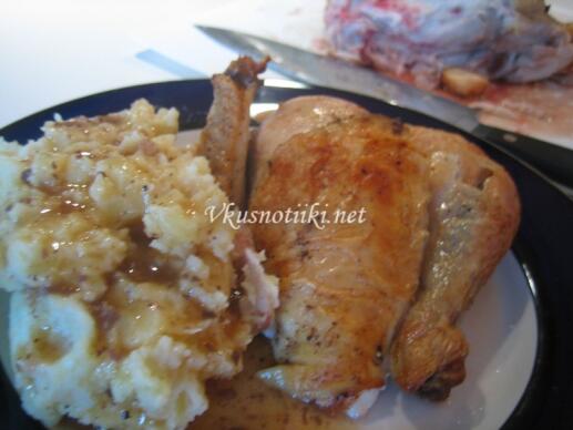 Задушено пиле с картофено пюре