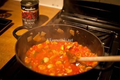 Рождественско свинско с кестени, боб и подправки