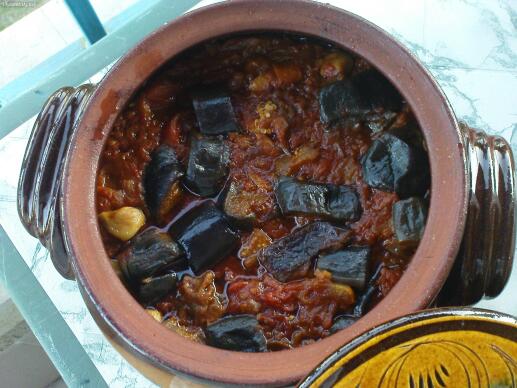 Имамбаялдъ в глинен гювеч