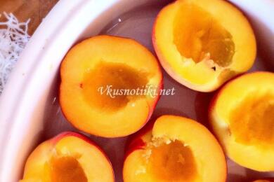 Пълнени праскови с морски раци