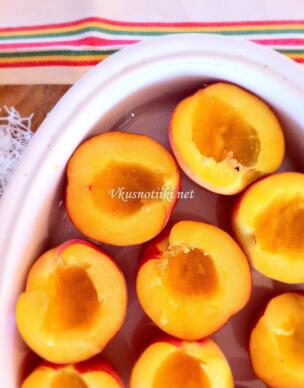 Пълнени праскови с морски раци