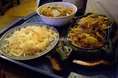 Свинско месо с лук