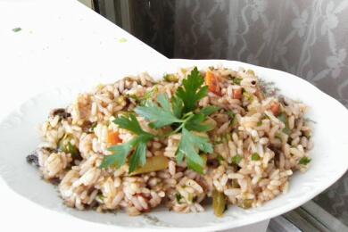 Вкусен ориз със зеленчуци