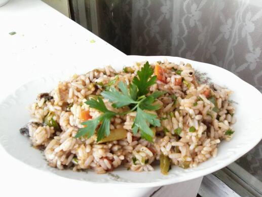 Вкусен ориз със зеленчуци