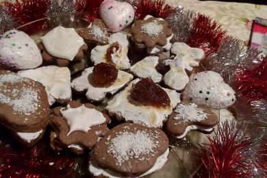 Коледни какаови сладки с целуфчена глазура